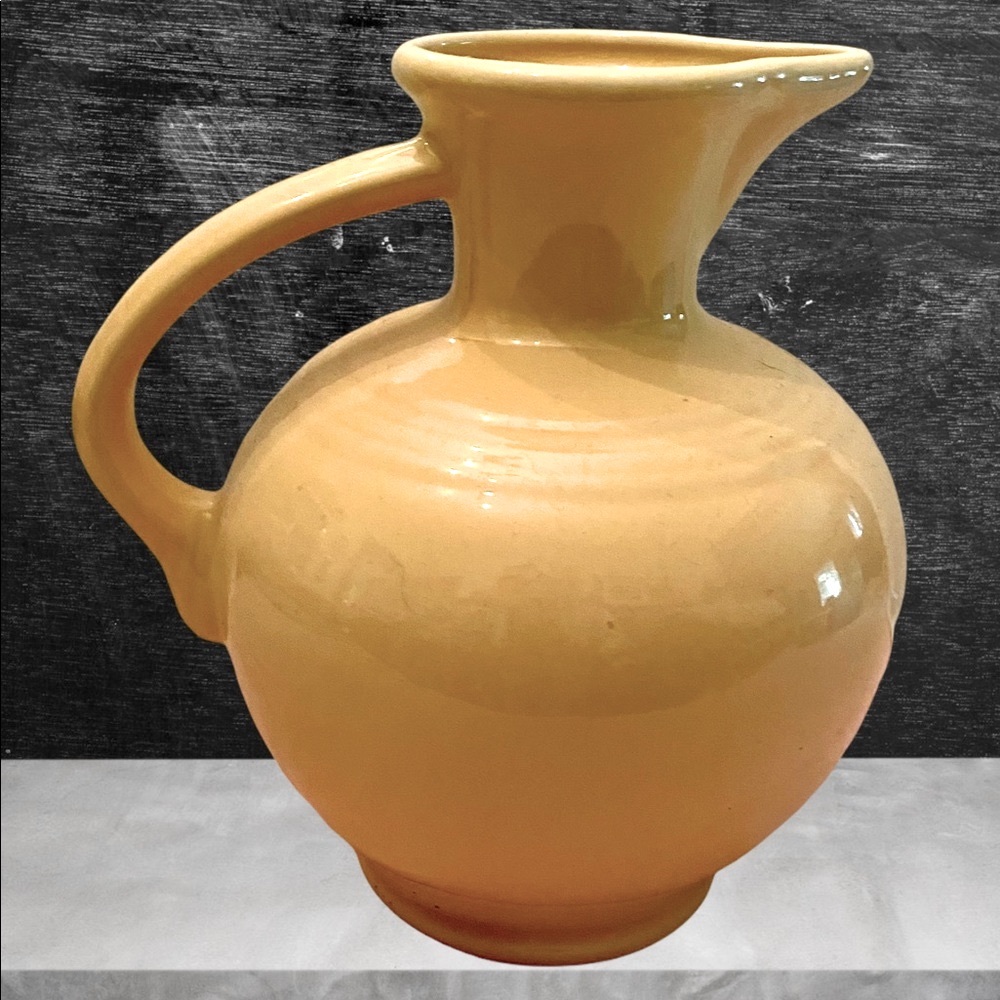 🌼🍋Fiesta Ware Yellow Pitcher 🌼🍋